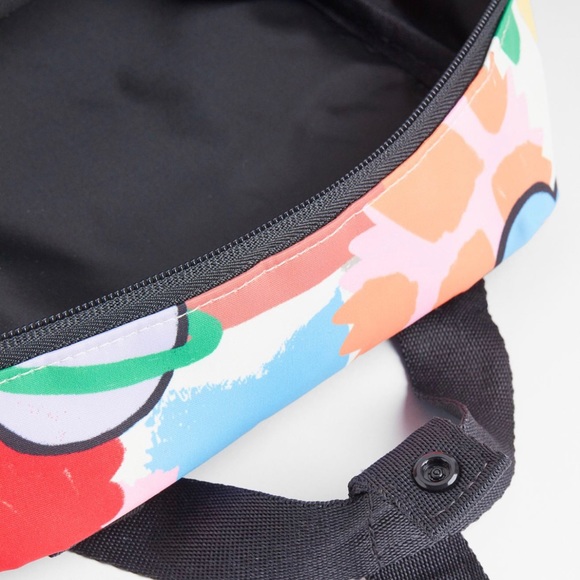 Patterned backpack - Picture 4 of 5